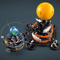LEGO® Technic 42179 Planéta Zem a Mesiac na obežnej dráhe - Poškodený obal 6