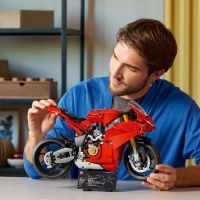 LEGO® Technic 42202 Motocykel Ducati Panigale V4 S 3