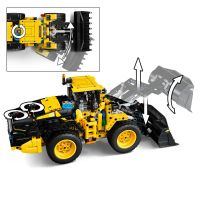 LEGO® Technic 42209 Kolesový nakladač Volvo L120 Electric - Poškodený obal 4