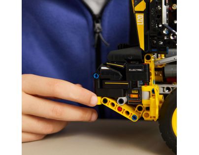 LEGO® Technic 42209 Kolesový nakladač Volvo L120 Electric - Poškodený obal