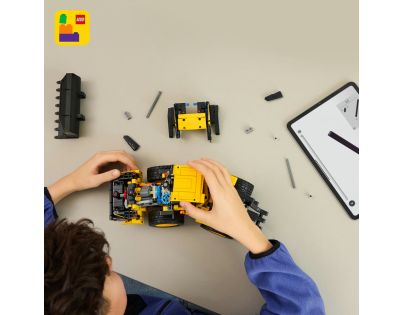 LEGO® Technic 42209 Kolesový nakladač Volvo L120 Electric - Poškodený obal