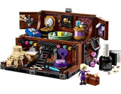 LEGO® Wednesday 76785 Vec a jeho byt