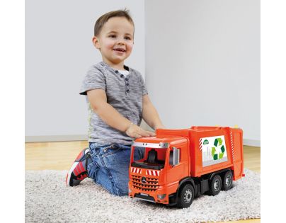 Lena 4614 Mercedes Arocs smetiarka v kartóne