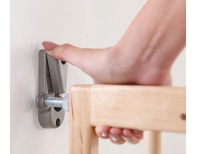 Lindam Dětská zábrana s posuvnou šířkou - dřevo