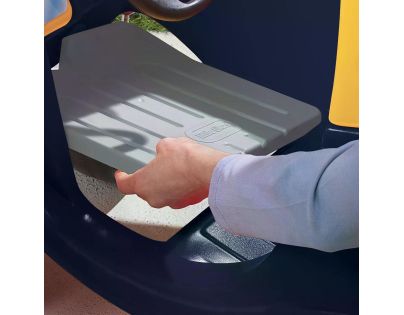 Little Tikes Terénne auto Cozy