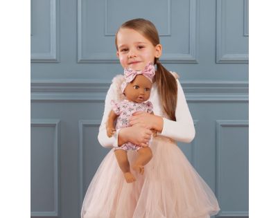 LullaBaby Bábika 35 cm v overale s čelenkou Floral Pink