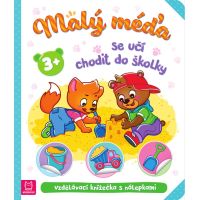 Malý medvedík sa učí chodiť do škôlky