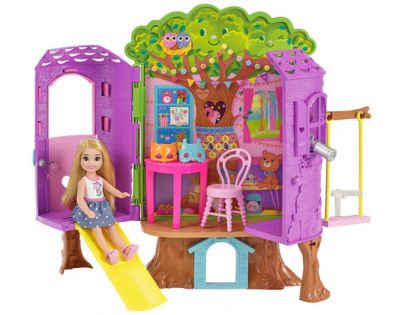 Mattel Barbie Chelsea a domeček na stromě