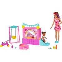 Mattel Barbie Opatrovateľka so skákacím hradom Skipper