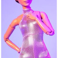 Mattel Barbie Looks s krátkymi vlasmi v ružovom outfite 4