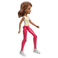 Mattel Barbie Mini panenka červené kalhoty 2