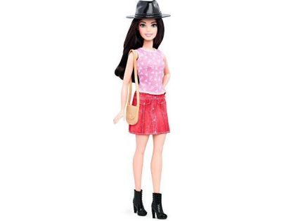 Mattel Barbie modelka s oblečky a doplňky 40