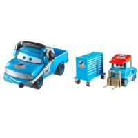 Mattel Cars 3 auta 2 ks Dinoco Pitty a Roger Wheeler Mattel Cars 3 auta 2 ks Dinoco Pitty a Roger Wheeler