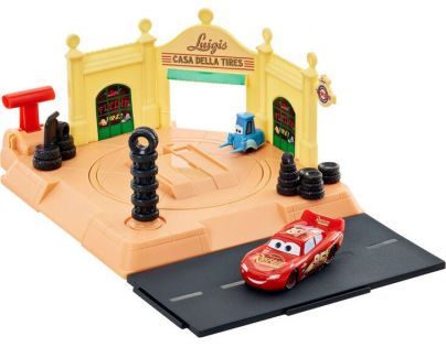 Mattel Cars action shifters herní set Luigiho obchod s pneumatikami