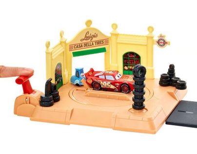 Mattel Cars action shifters herní set Luigiho obchod s pneumatikami
