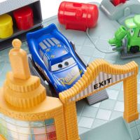 Mattel Cars action shifters herní set Ramonova lakovna 6