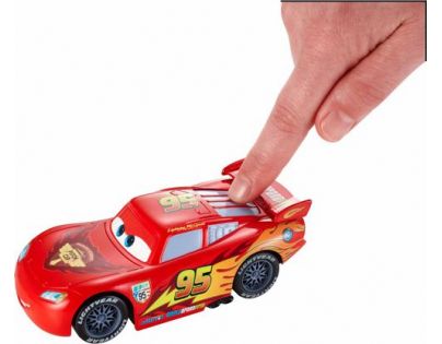 Mattel Cars natahovací autíčko červený