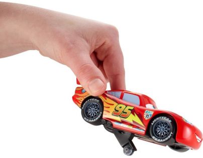 Mattel Cars natahovací autíčko červený