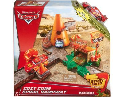Mattel Cars Set Kardanová Lhota - Cozy Cone Spiral Rampway