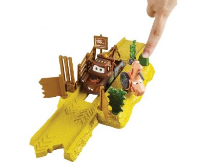 Mattel Cars vystreľovacie - Tractor Tippin