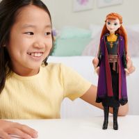 Mattel Frozen bábika Anna vo fialovom plášti 29 cm 4