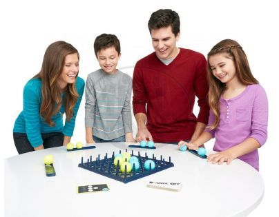 Bounce off (MATTEL CBJ83)