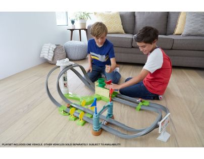 Mattel Hot Wheels Mario Kart dvojitý závodný okruh