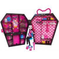 Mattel Monster High Draculaura a skříň 2