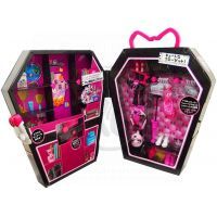 Mattel Monster High Draculaura a skříň 4