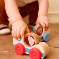 Melissa & Doug Go Tots Drevené závodné autá - Poškodený obal 5