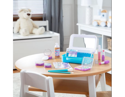 Melissa & Doug make up studio