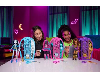 Monster High Skulltimate Secrets Hauntlywood Mysteries  bábika - frankie