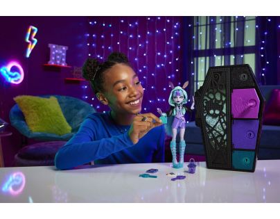 Monster High Skulltimate secrets bábika neón Twyla