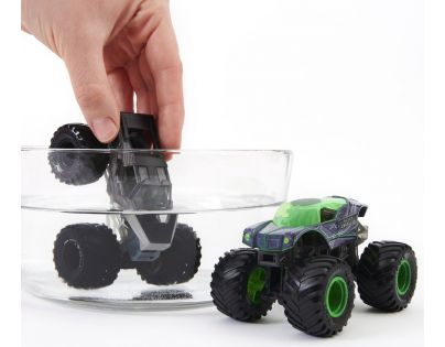 Monster Jam Sběratelská auta dvojbalení 1:64 Alive Invation a Soldier Fortune