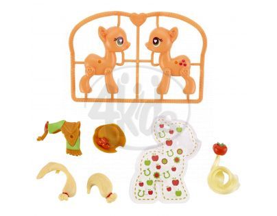My Little Pony Pop Poník s doplňky na vycházku - Applejack