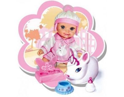 Famosa 6801 - Nancy na procházce se sestřičkou