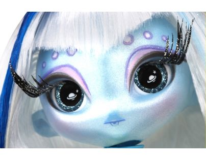 Novi Stars Doll- Una Verse
