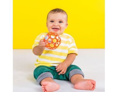 Oball Loptička Oball Rattle 10 cm červená