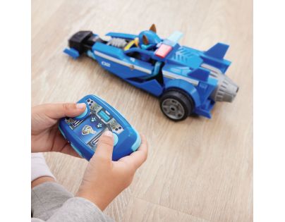Spin Master Labková patrola vo veľkofilme Auto s figúrkou Chase na diaľkové ovládanie