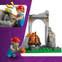 LEGO® Fortnite® 77075 Peely a Sparkplug a ich tábor 4