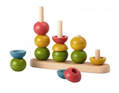 PlanToys 5614 - EKO - navlékací stavěcí věže nakláněcí