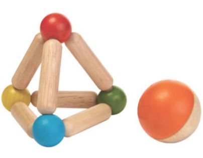 Plan Toys Tvarovacia hrkálka Triangl