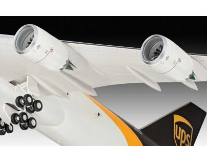 Revell Plastic ModelKit lietadlo Boeing 747-8F UPS 1: 144