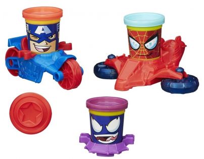 PlayDoh Avengers Kelímky ve tvaru hrdinů s vozidly