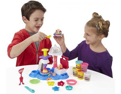 Hasbro PLAY-DOH Modelína párty dort set s troubou