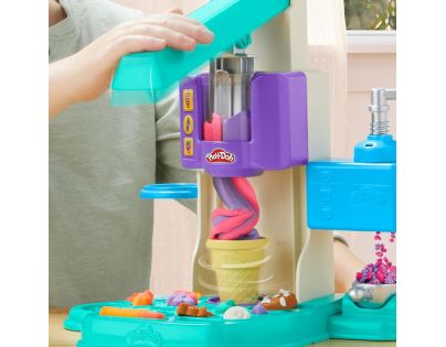 Play-Doh Zakrivená zmrzlináreň