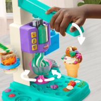 Play-Doh Zakrivená zmrzlináreň 6