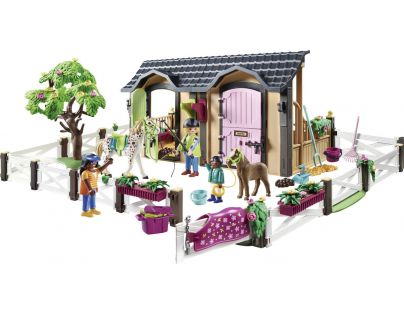 PLAYMOBIL® 70995 Výučba jazdy na koni s konskými stajňami
