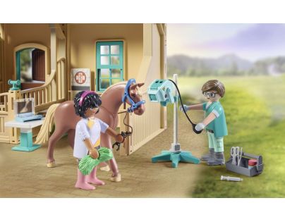 PLAYMOBIL® 71352 Jazdecká terapia a veterinárna prax