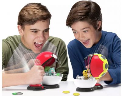 Jazwares Pokemon Hra Surprise Attack Pikachu vs Bulbasaur